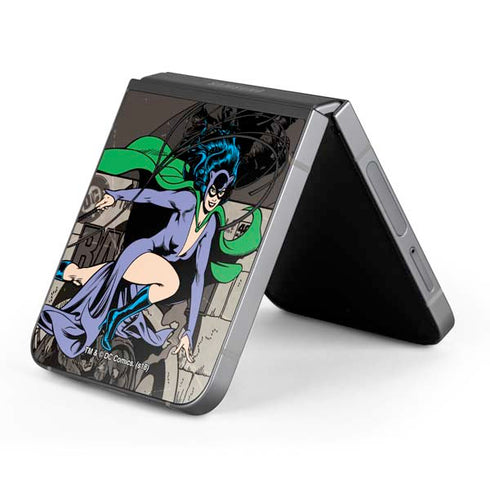 DC Comics Catwoman Vintage Action Pose Pattern Galaxy Z Flip6 Skin